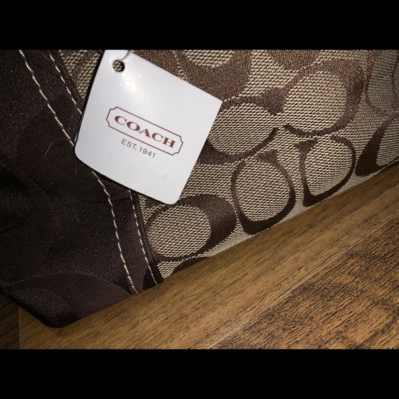 Coach Purse - Picture 5 of 9